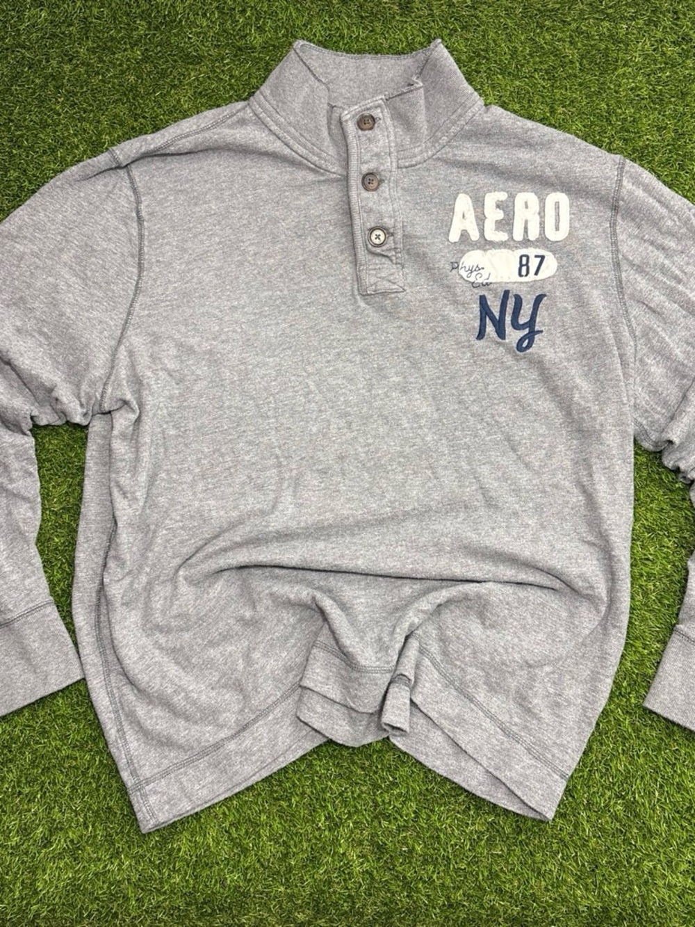 Y2K AEROPOSTALE NY Men's Gray Button-Neck Sweater